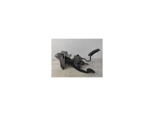 Used Pedal RENAULT CLIO III (BR0/1, CR0/1) 1.5 dCi (BR17, CR17) (86 hp) 22369320