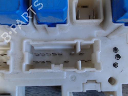 Fuse box RENAULT KOLEOS I (HY_) 2.0 dCi (HY0K) | BP27281964E1 