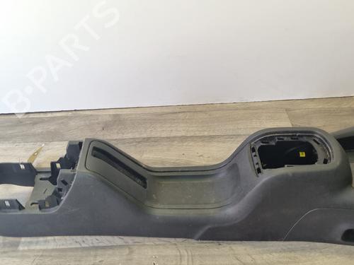 middle-console-citroen-c4-cactus-2014-35965079 main image