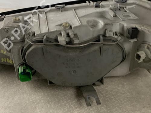 Right headlight FORD MONDEO II (BAP) 2.0 i | BP22640967C29 