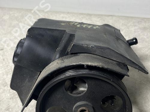 Used Steering pump PEUGEOT 206 Hatchback (2A/C) 1.4 i (75 hp) 32044834