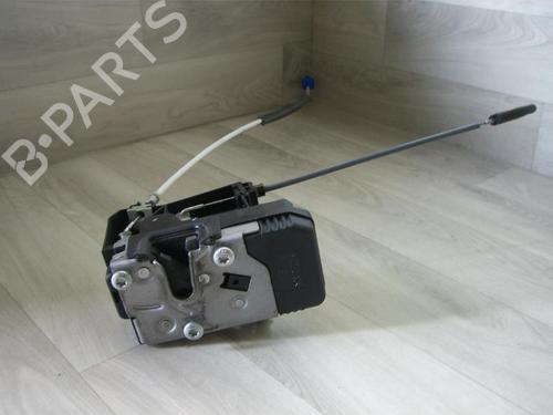 Used Front right lock OPEL ZAFIRA A MPV (T98) 2.2 DTI 16V (F75) (125 hp) 30705452