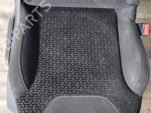 Right front seat CITROËN C3 II (SC_) 1.4 HDi 70 (SC8HZC, SC8HR0, SC8HP4) | BP36458819C16  - Image 5