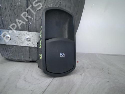 Used Right front window switch OPEL CORSA C (X01) 1.7 DI (F08, F68) (65 hp) 31638181