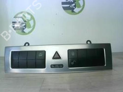 Used Switch MERCEDES-BENZ C-CLASS T-Model (S203) C 220 CDI (203.208) (150 hp) 21182213