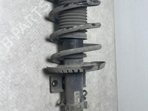 Used Left front shock absorber VW POLO IV (9N_, 9A_) 1.2 (60 hp) 31942434