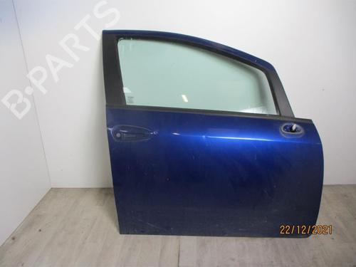 Used Right front door FIAT GRANDE PUNTO (199_) 1.3 D Multijet (75 hp) 25618649