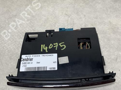 Used Ashtray MERCEDES-BENZ S-CLASS (W220, V220) S 320 CDI (220.026, 220.126) (197 hp) 30705250