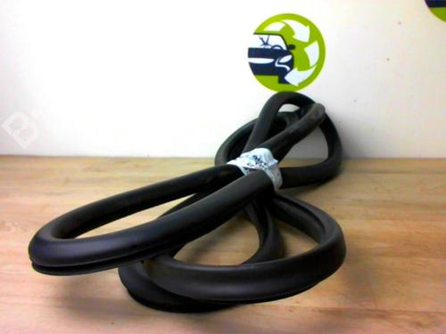 Rubber door seal PORSCHE CAYENNE (9PA) S 4.5 | BP24021195C142 