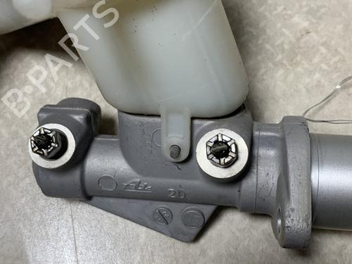 Brake master cylinder RENAULT TWINGO II (CN0_) 1.2 16V (CN0K, CN0V, CN0A) | BP24379353M77