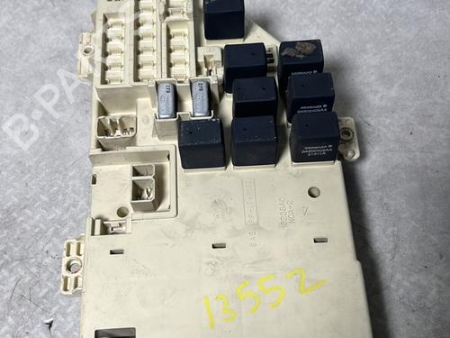 Used Fuse box CHRYSLER 300M (LR) 3.5 V6 24V (252 hp) 31755330