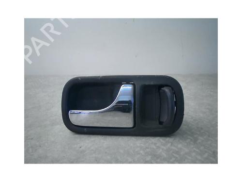 Used Front right interior door handle NISSAN TERRANO II (R20) 3.0 Di 4WD (154 hp) 24025123