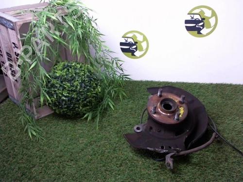 Used Left front steering knuckle TOYOTA YARIS (_P9_) 1.4 D-4D (NLP90_, NLP90R) (90 hp) 24022319