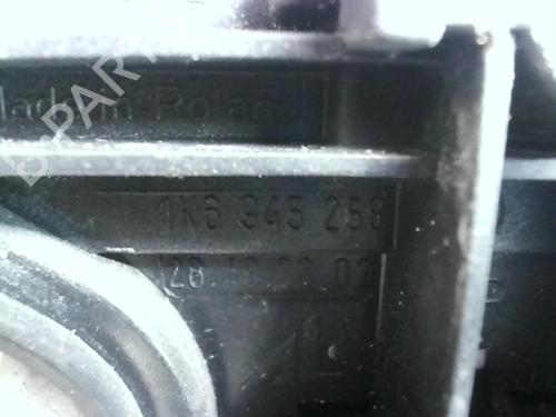 Right taillight VW GOLF V (1K1) 2.0 TDI 16V | BP25618778C35 