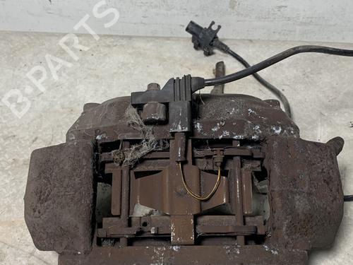 Used Right front brake caliper MERCEDES-BENZ S-CLASS (W220, V220) S 320 CDI (220.026, 220.126) (197 hp) 28157698