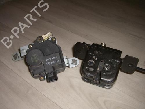 Tailgate lock KIA CARENS II MPV (FJ) 2.0 CRDi | BP21183274C101 