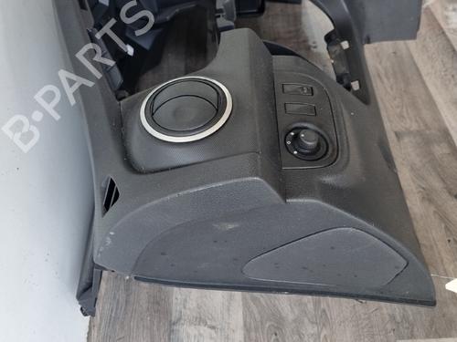 Cruscotto Cruscotto DACIA SANDERO II TCe 90 (B8M1, B8MA, B8AC) (90 hp) 35947293 35947293