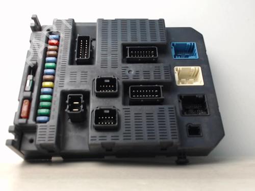 Fuse box PEUGEOT 308 I (4A_, 4C_) 1.6 HDi | BP31087011E1