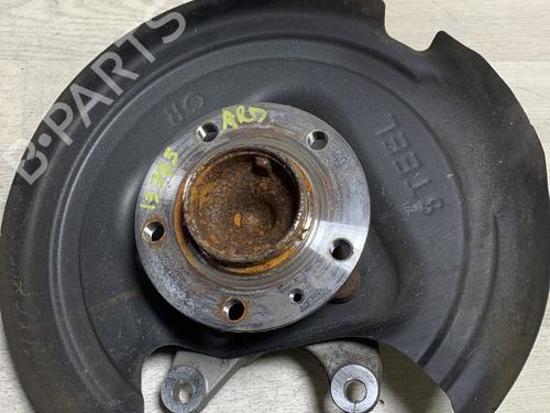 Used Right rear steering knuckle PEUGEOT 3008 II SUV (MC_, MR_, MJ_, M4_) 1.2 THP/ PureTech 130 (MRHNSM, MRHNSU, MRHNSJ, MRHNYW,... (131 hp) 25619870