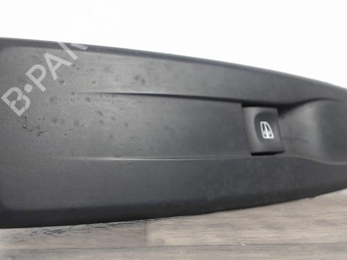 Used Right front window switch RENAULT LAGUNA Coupe (DT0/1) 2.0 dCi (DT01, DT08, DT09, DT0K, DT12, DT1C, DT1D, DT1M,... (150 hp) 25982545
