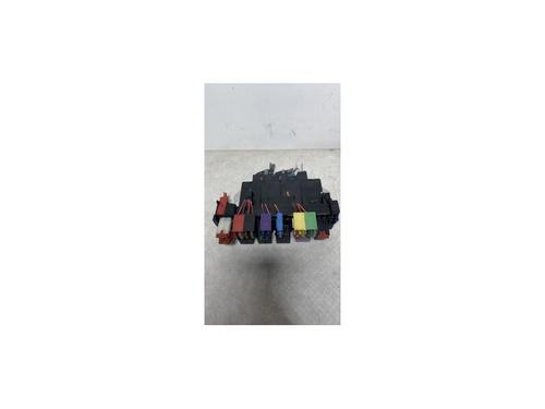 Used Fuse box MERCEDES-BENZ S-CLASS (W220, V220) S 320 CDI (220.026, 220.126) (197 hp) 30807607