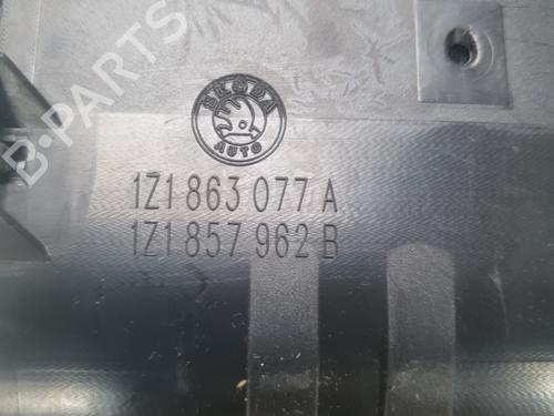 Ashtray SKODA OCTAVIA II Combi (1Z5) 1.4 TSI | BP28118632I30