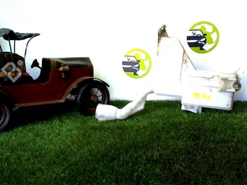 Used Windscreen washer tank PEUGEOT 407 (6D_) 1.6 HDi 110 (6D9HZC, 6D9HYC) (109 hp) 24023221