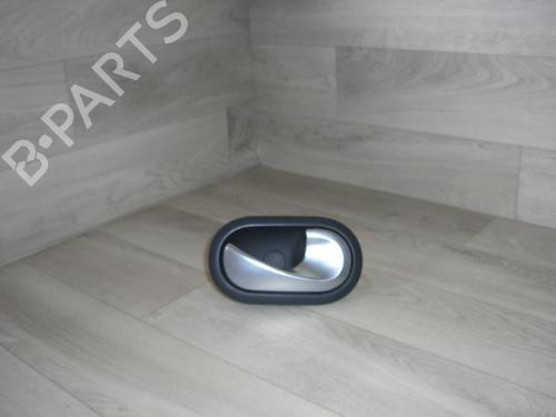 Højre bagtil invendig håndtag RENAULT MODUS / GRAND MODUS (F/JP0_) 1.5 dCi (FP0D, JP0D) (82 hp) 22409269