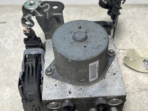 Used ABS pump FORD S-MAX (WA6) 2.0 TDCi (136 hp) 31085529