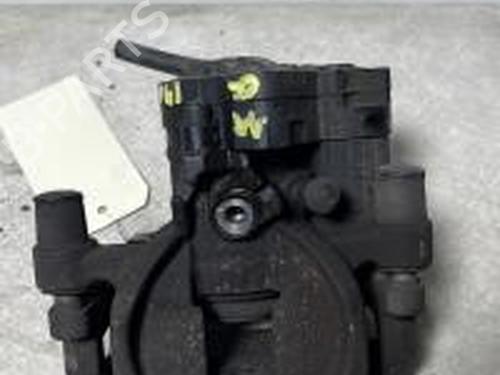 Venstre bremsekaliber bag AUDI A3 Sportback (8VA, 8VF) 1.6 TDI (115 hp) 31086285