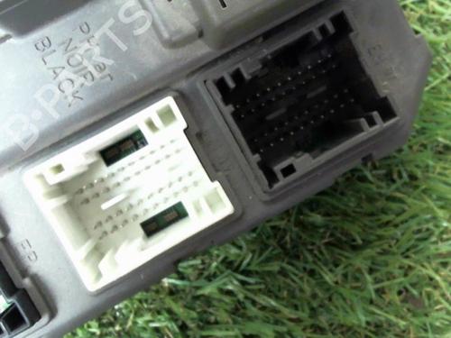 Fuse box CITROËN C5 I (DC_) 2.2 HDi (DC4HXB, DC4HXE) | BP24027629E1