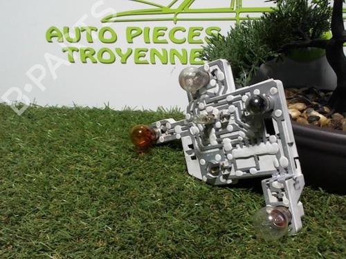 Used Licence plate light Licence plate light FORD MONDEO III (B5Y) 1.8 16V (125 hp) 31638229 31638229