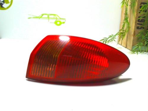 Used Left taillight ALFA ROMEO 147 (937_) 1.9 JTD (937.AXF1A, 937.BXF1A) (101 hp) 25618449