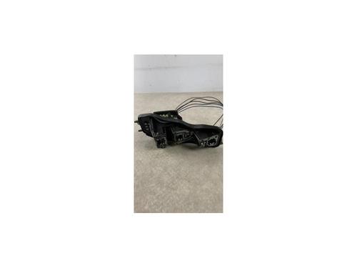 Used Licence plate light RENAULT SCÉNIC II (JM0/1_) 1.5 dCi (JM1E, JM16) (106 hp) 25619547