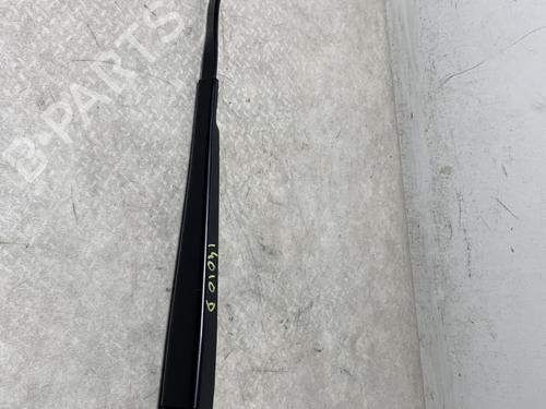 Used Front windshield wiper arm AUDI A3 Sportback (8VA, 8VF) 1.6 TDI (115 hp) 30807993