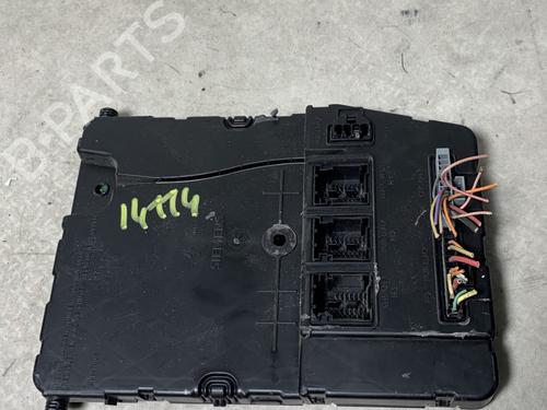 Used Comfort control module RENAULT GRAND SCÉNIC II (JM0/1_) 1.6 (112 hp) 30808163