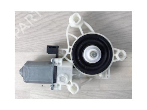 Rudehejsemotor forskærm højre MERCEDES-BENZ A-CLASS (W177) A 200 (177.087) (163 hp) 22613082