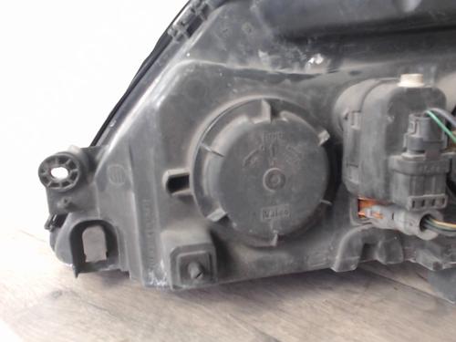 Right headlight RENAULT SCÉNIC I MPV (JA0/1_, FA0_) 1.9 dCi (JA05, JA1F) | BP31660928C29 