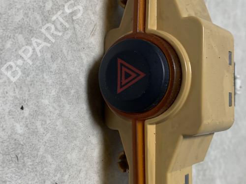 warning-switch-kia-carens-iii-mpv-un-2006-2007-2008-2009-2010-2011-2012-2013-30807939 main image