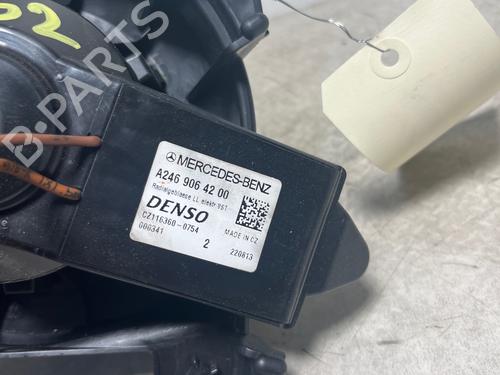 Varmeblæser Varmeblæser MERCEDES-BENZ A-CLASS (W176) A 180 CDI / d (176.012) (109 hp) 35792068 35792068