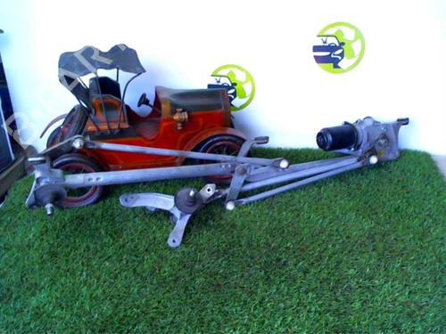 Used Front wiper motor HONDA CIVIC VIII Hatchback (FN, FK) 2.2 CTDi (FK3) (140 hp) 29618810
