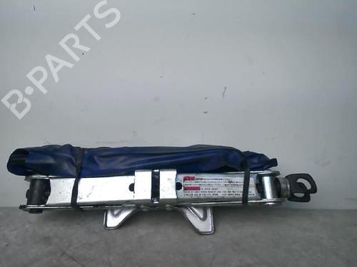 Used Jack Kit SUZUKI SWIFT III (MZ, EZ) 1.3 (RS413, ZC11S) (92 hp) 31252268