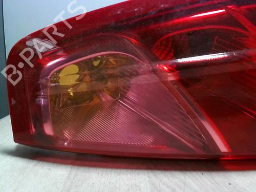 right-taillight-fiat-grande-punto-199_-2005-25619196 main image