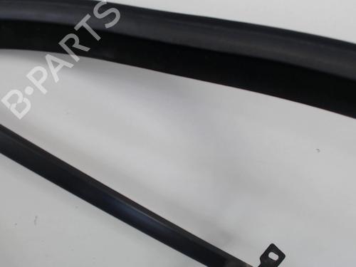 Rear right quarter glass VW GOLF V (1K1) 1.9 TDI | BP24589785C92