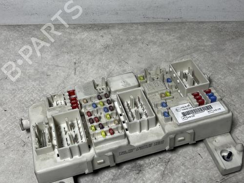 Used Fuse box Fuse box FORD FOCUS II (DA_, HCP, DP) 1.6 TDCi (90 hp) 31084996 31084996