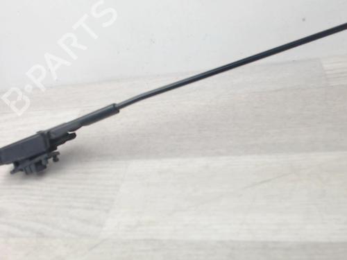Used Front windshield wiper arm Front windshield wiper arm 21182941 21182941