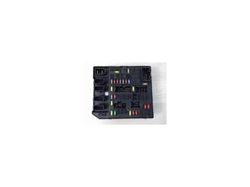 Used Fuse box RENAULT GRAND SCÉNIC III (JZ0/1_) 2.0 dCi (JZ0L) (160 hp) 24027604