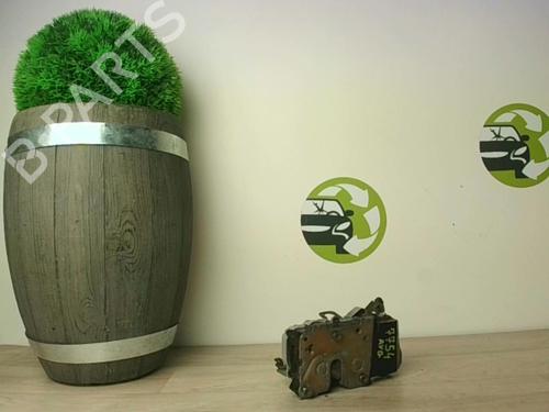 Used Front left lock PEUGEOT 306 Hatchback (7A, 7C, N3, N5) 1.9 D (75 hp) 24023619