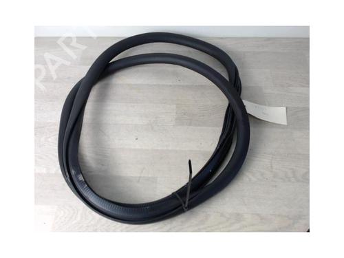 Used Rubber door seal PEUGEOT 208 II (UB_, UP_, UW_, UJ_) 1.2 PureTech 75 (75 hp) 24027070
