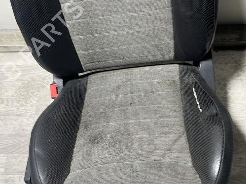 Left front seat FIAT 500 C (312_) 1.4 (312CXC1B, 312AXC1B) | BP32113929C15